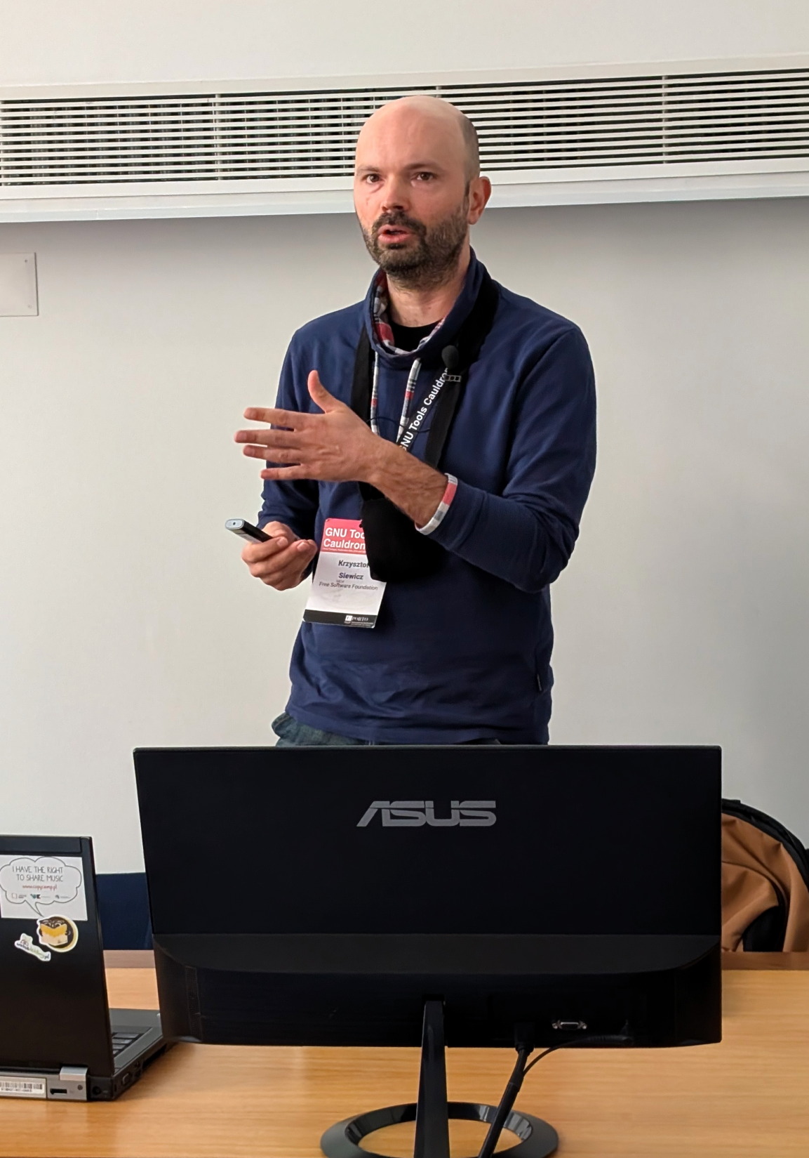 [Krzysztof
Siewicz]